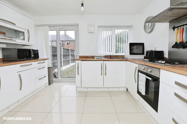 Frederick Banting Close, Bootle, L30, photo 3