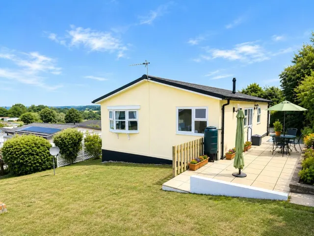 Pippin Close, Orchard View Park, Herstmonceux, Hailsham, BN27, photo 1