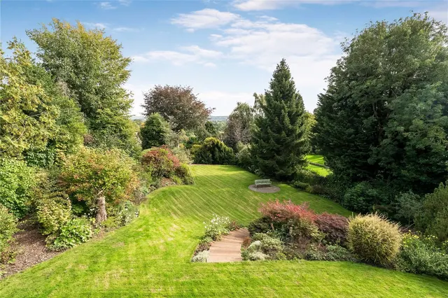 Macclesfield Road, Prestbury, SK10, photo 3