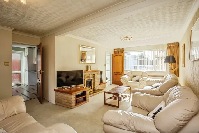 Oaktree Avenue, Radcliffe-on-Trent, NG12, photo 2