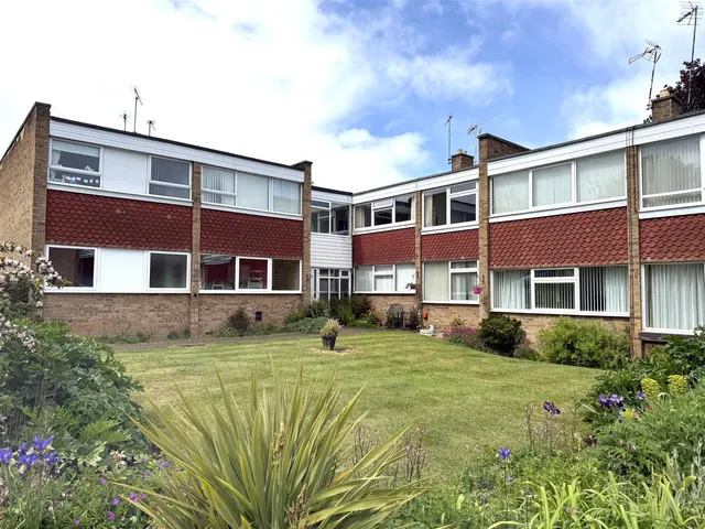 Ash Court, Rugby, CV22, photo 1