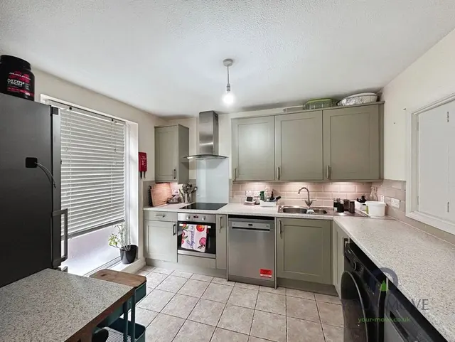 Waleton Acres, Carew Road, Wallington, SM6, photo 1
