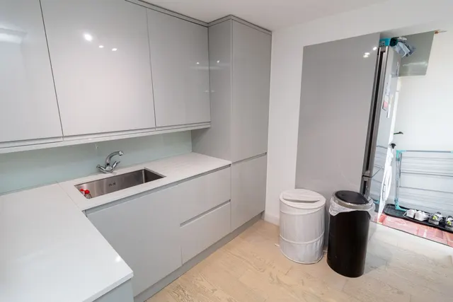 Hillersdon Avenue, Edgware, HA8, photo 2
