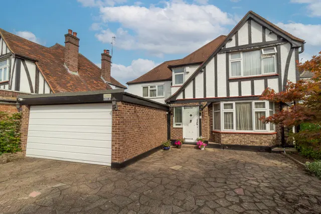 Hillersdon Avenue, Edgware, HA8, photo 1
