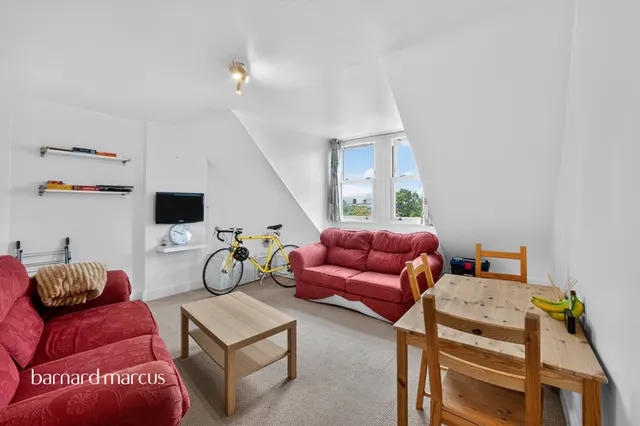Valley Road, London, SW16, photo 2