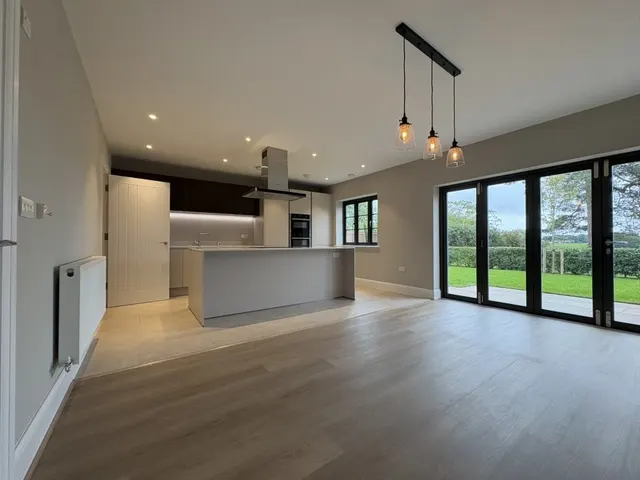 Clement Road, Somerford Booths Hall, CW12, photo 3