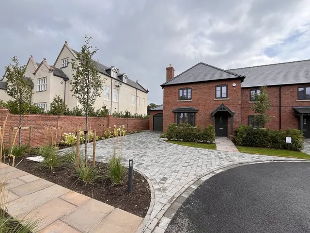 Clement Road, Somerford Booths Hall, CW12, photo 2