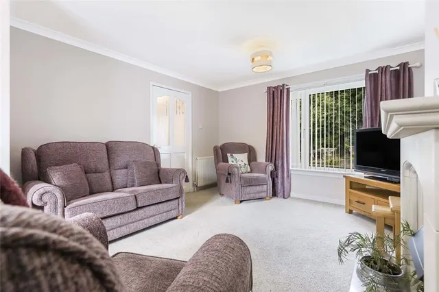 Photo 3 — Langhouse Road, Inverkip, Inverkip, Inverclyde, PA16