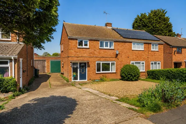 Forfar Drive, Bletchley, Milton Keynes, Buckinghamshire, MK3 7LS, photo 1