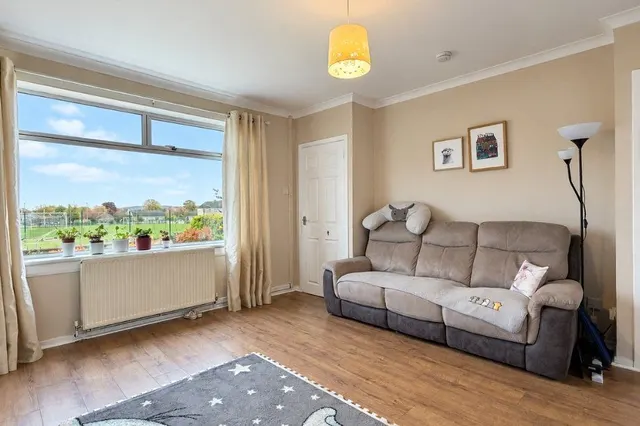 Aird Avenue, IV2, photo 2