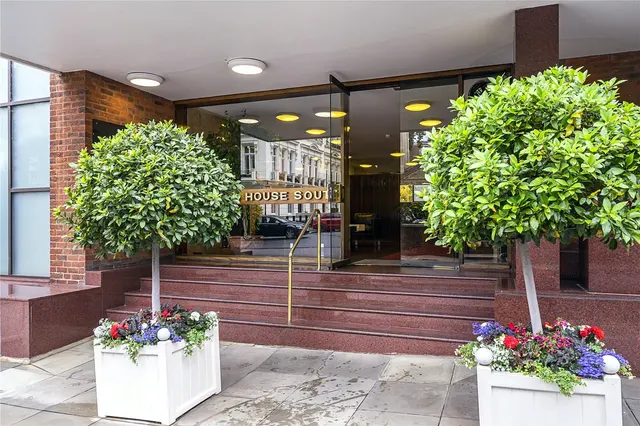 Ennismore Gardens, London, SW7, photo 1