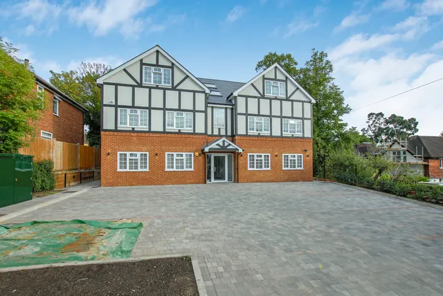 Harefield Road, Uxbridge, UB8, photo 1