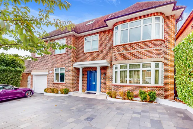 Fairholme Gardens, London, N3, photo 1