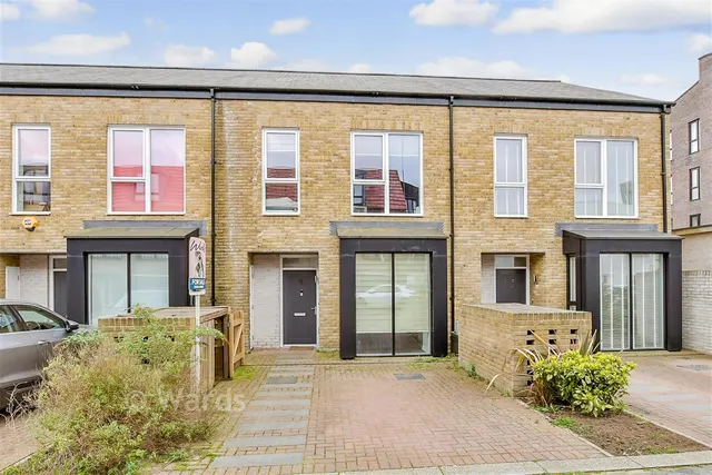 Thalia Way, Rochester, ME1, photo 1