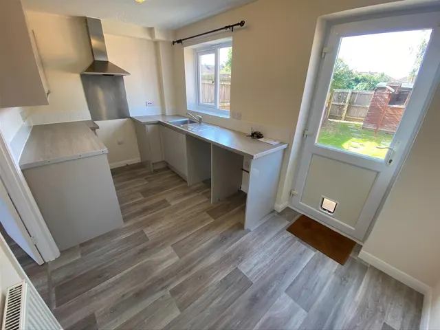 Photo 3 — Linley Close Bridgwater, Somerset TA6 4HL