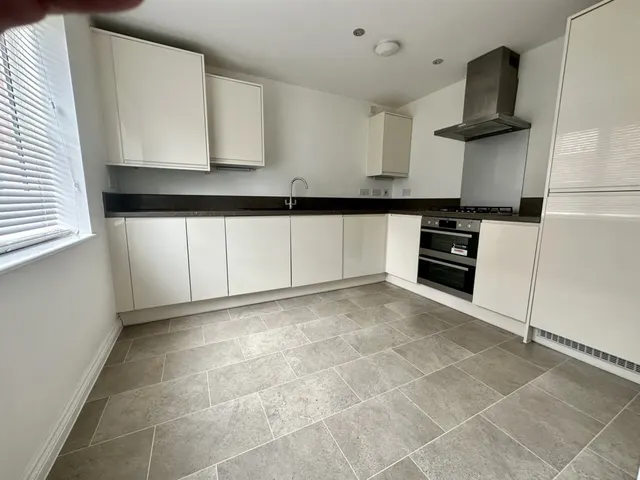 Photo 3 — Carew Court, Kingsmead, Milton Keynes