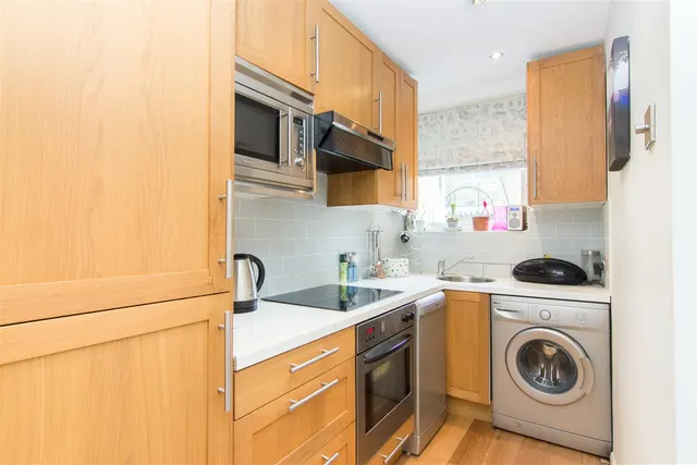 Sheen Lane, East Sheen, SW14, photo 3