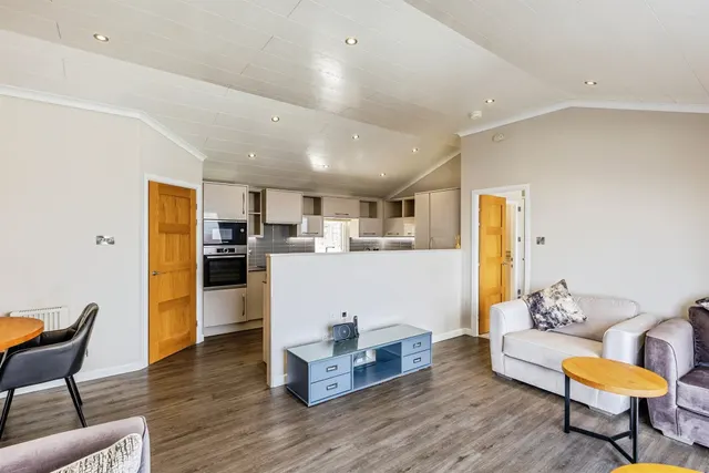 Coast Road, Walton Bay, BS21, photo 3