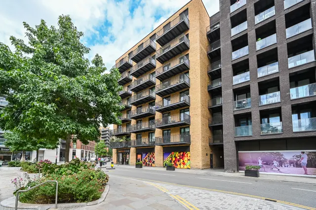 London, E16, photo 1