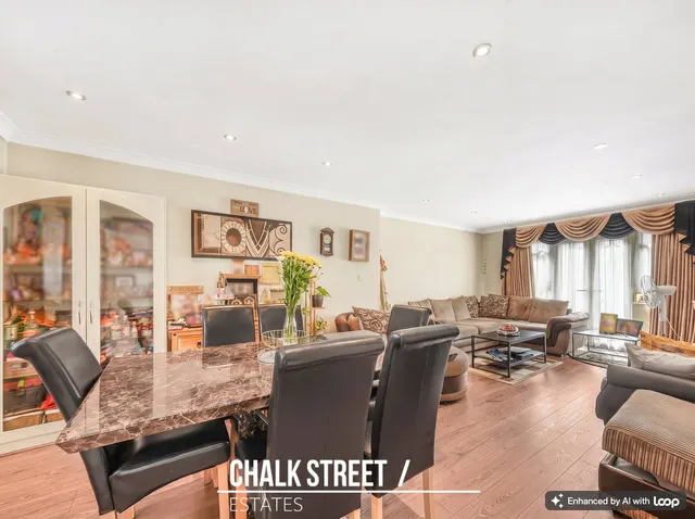 South End Road, Rainham, RM13, photo 1