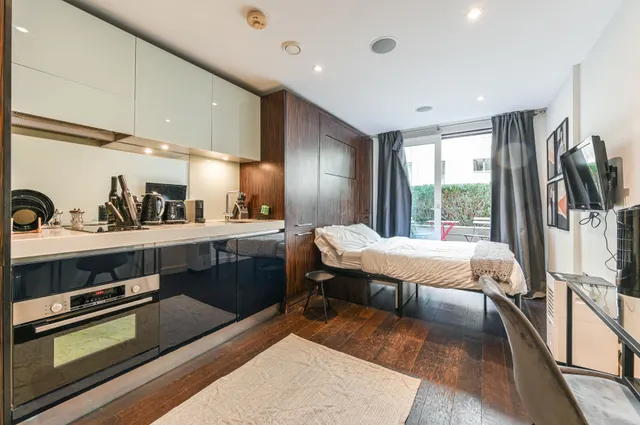 Photo 2 — Apartment 6 Bramah House, 9 Gatliff Road, London