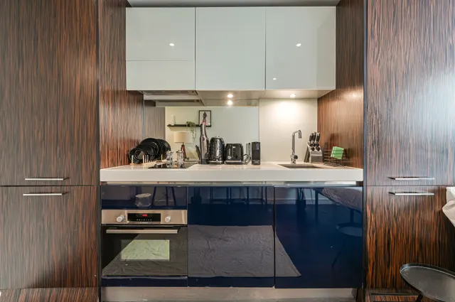 Photo 3 — Apartment 6 Bramah House, 9 Gatliff Road, London