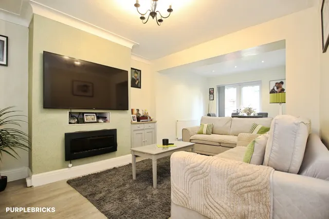 Grange Park Terrace, Leeds, LS8, photo 2
