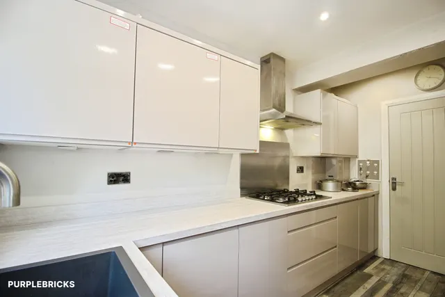 Grange Park Terrace, Leeds, LS8, photo 3