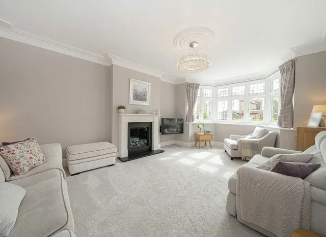 Carlisle Road, Hampton, TW12, photo 2