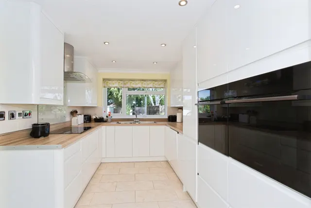 Photo 2 — Prentice Close, Longstanton, Cambridge