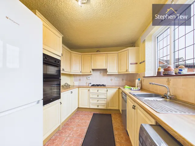 Holbeck Avenue, Blackpool, FY4, photo 3