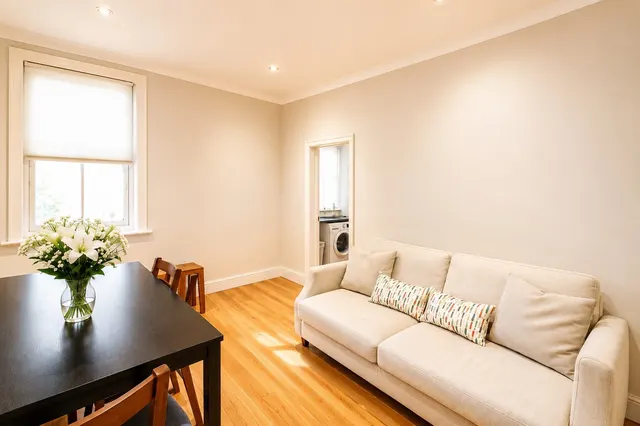 Rushcroft Road, London, SW2, photo 2