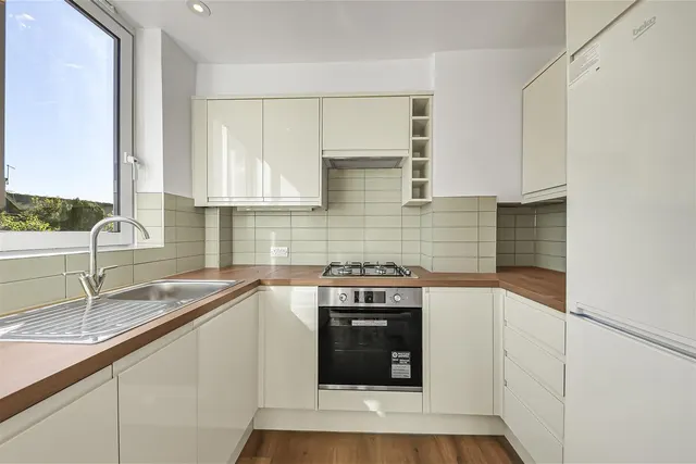 Daleham Gardens, London, NW3, photo 2