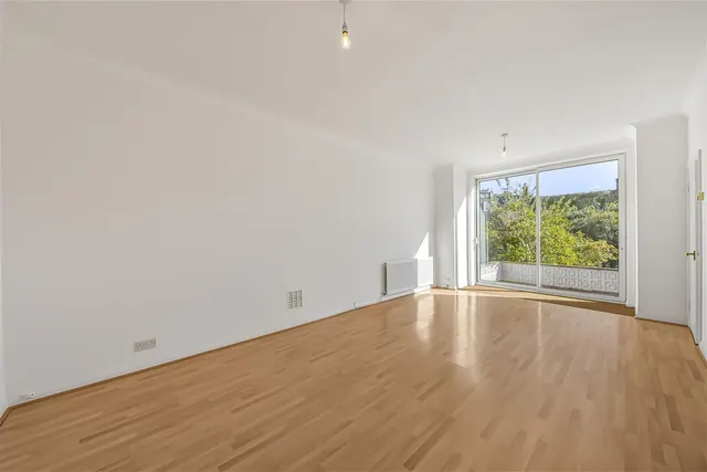 Daleham Gardens, London, NW3, photo 1