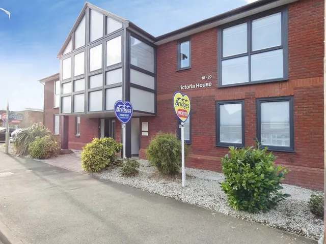 Albert Street, Fleet, Hampshire, GU51 3RJ, photo 1