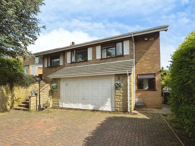 Heath Road, Glossop, Derbyshire, SK13, photo 1