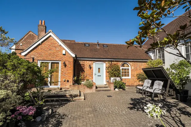 Coach Hill, Titchfield Village, photo 1
