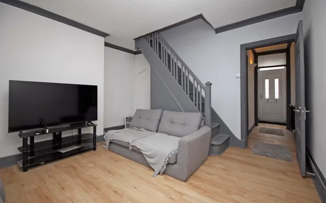 Mason Street, Bangor, LL57, photo 2