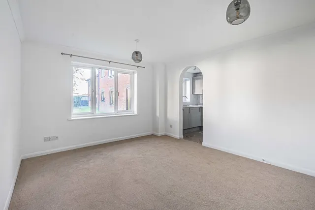 Wey Road, Godalming, GU7, photo 2