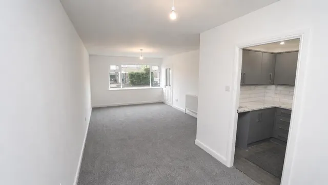 Summerbridge Crescent, Eccleshill, photo 3