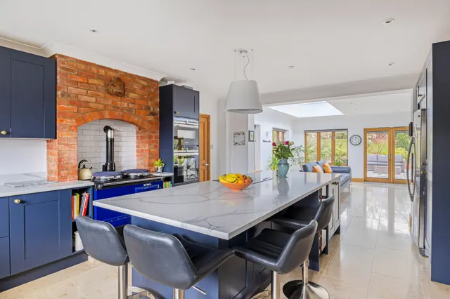 Welcombe Hills, Stratford-Upon-Avon, CV37, photo 2