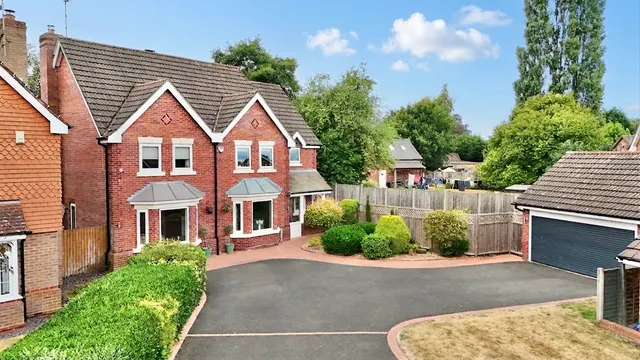 Heronpool Drive, Baldwins Gate, ST5, photo 1