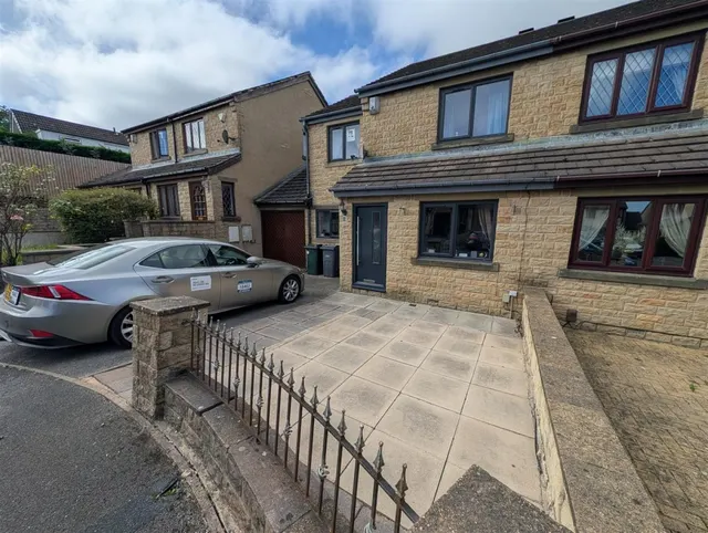 Highcroft Gardens, Keighley, BD21, photo 2