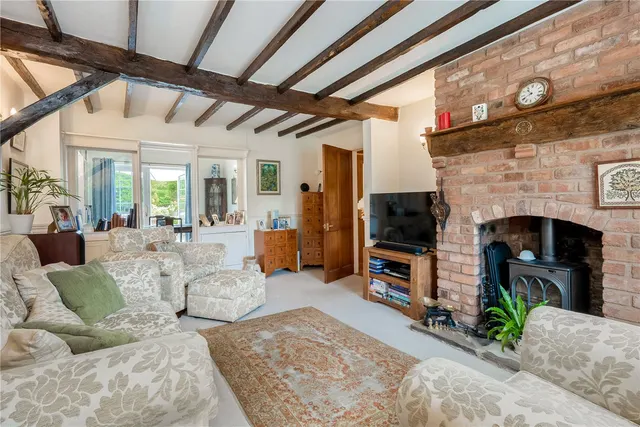 Photo 3 — Kings Lane, Snitterfield, Stratford-upon-Avon, Warwickshire, CV37