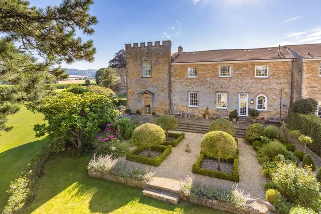 Brettingham Court, Hinton St. George, Somerset, TA17 8RY, photo 1