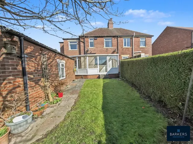 Photo 2 — Kings Drive, Birstall WF17 9JH