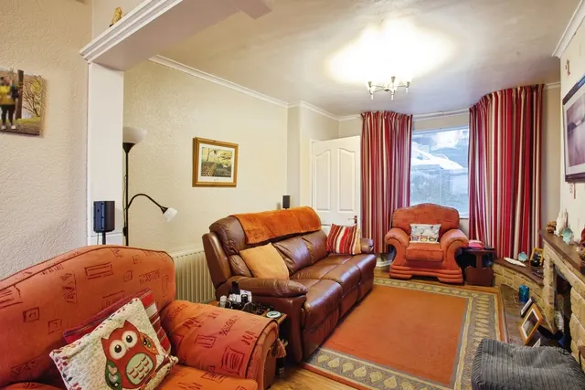 Photo 3 — Jenkin Drive, SHEFFIELD, South Yorkshire, S9