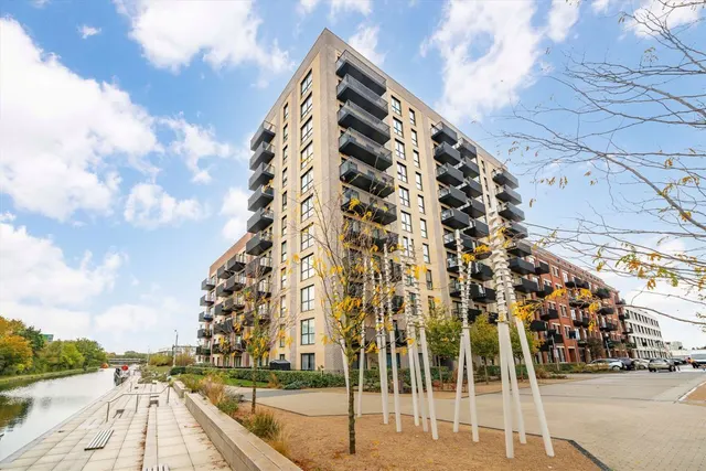 Farine Avenue, Hayes, photo 1