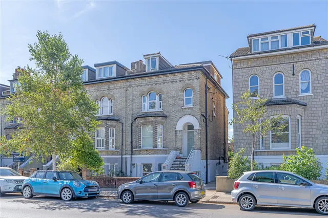 Stanley Road, Teddington, TW11, photo 1
