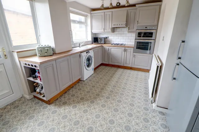 Hartford Avenue, Heywood, OL10, photo 3